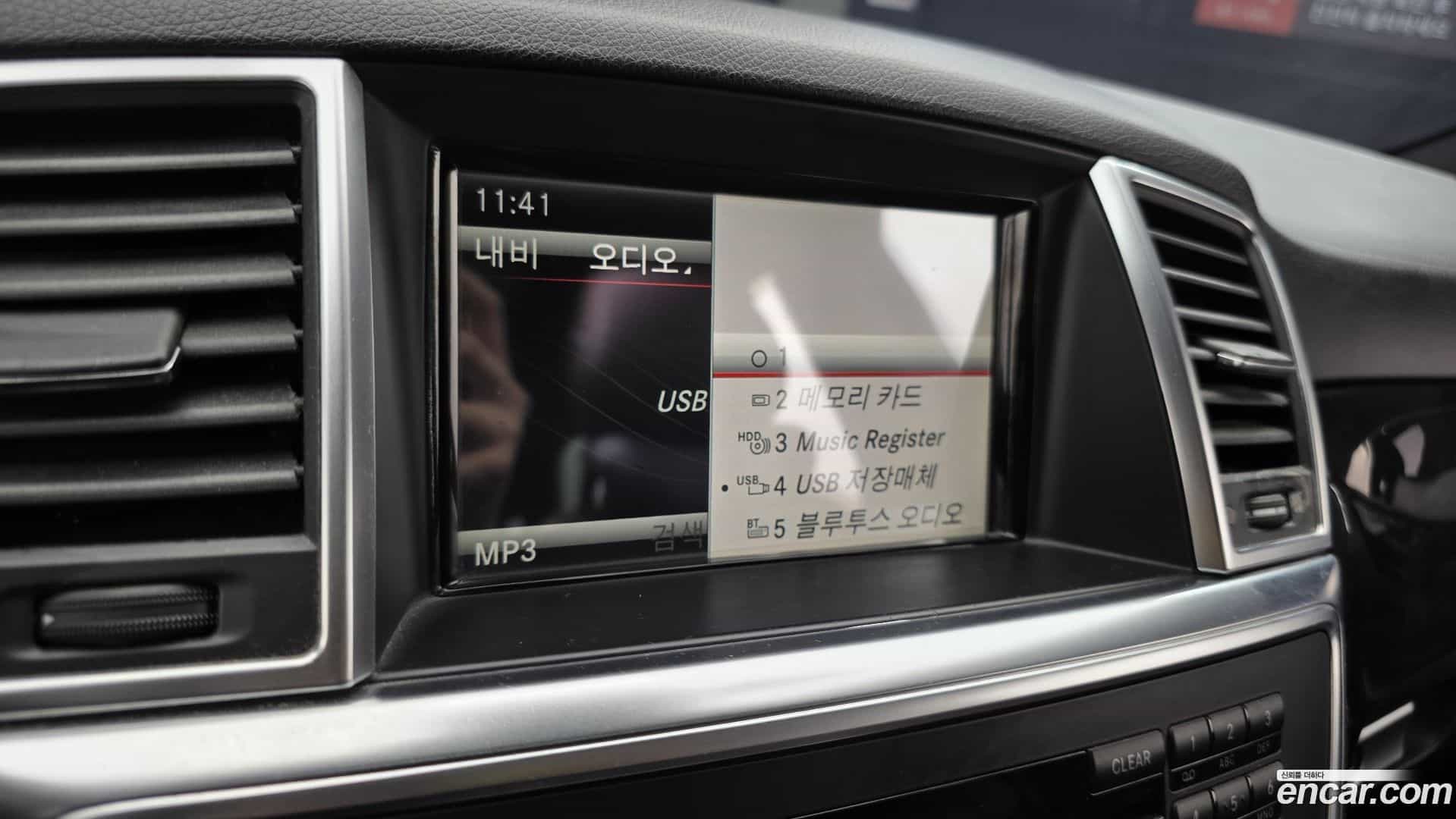 M-class Mercedes-Benz 2012.10-OPTION-040