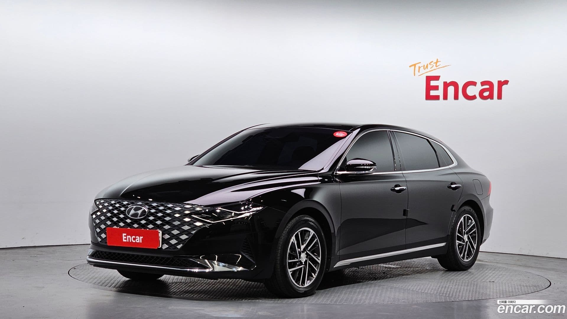 Main__Slider__Photo:Grandeur Hyundai 2021.7-0
