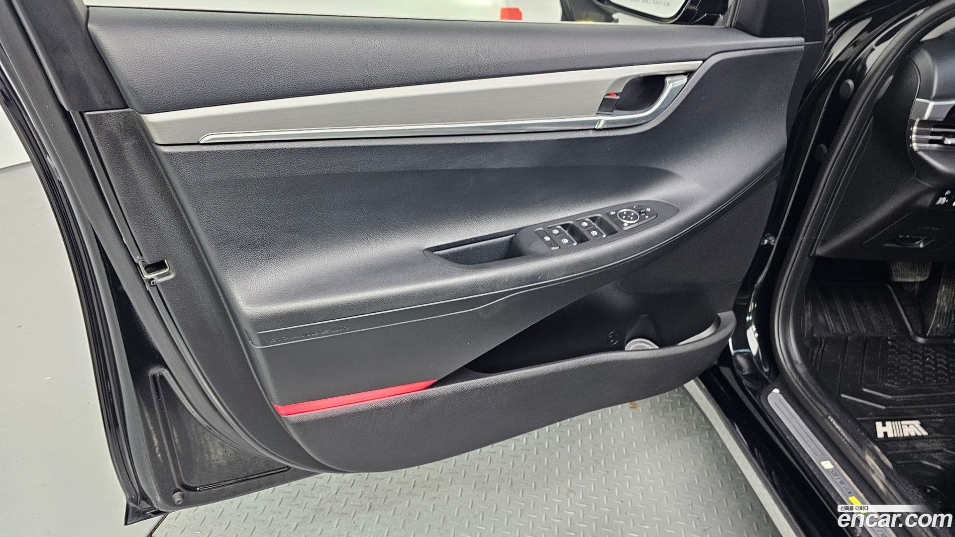 Main__Slider__Photo:Grandeur Hyundai 2021.7-23
