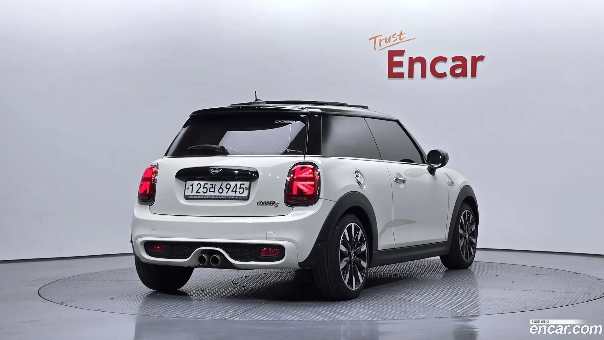 Main__Slider__Photo:Cooper Mini 2020.5-1
