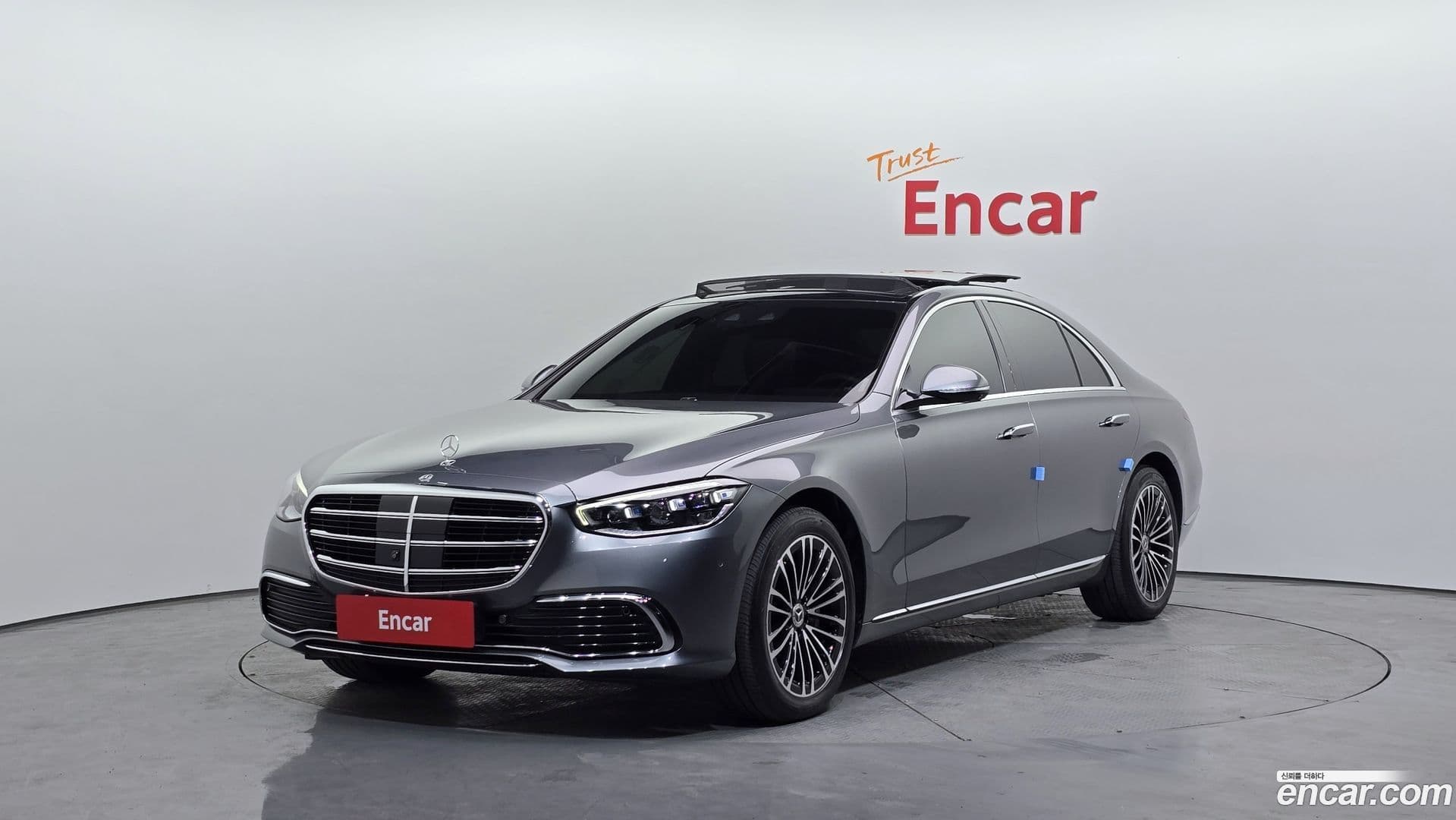 Main__Slider__Photo:S-Class Mercedes-Benz 2021.4-0