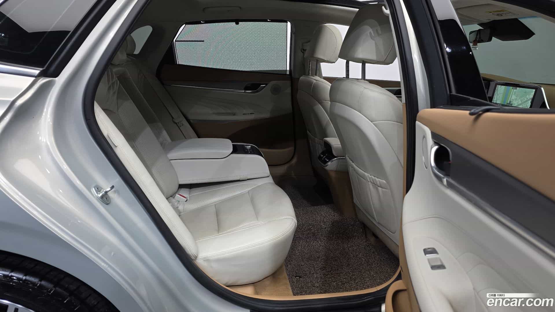 Grandeur Hyundai 2021.5-OPTION-016