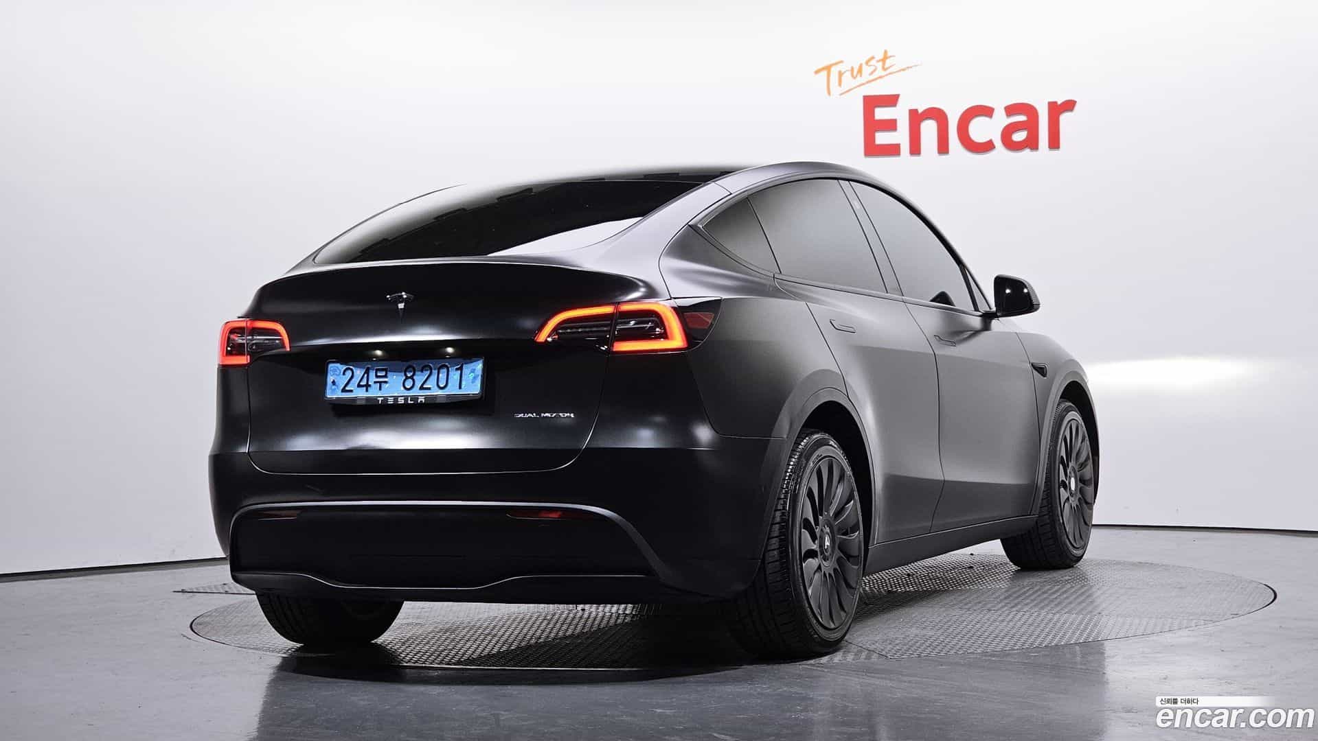 Model Y Tesla 2021.5-OUTER-002