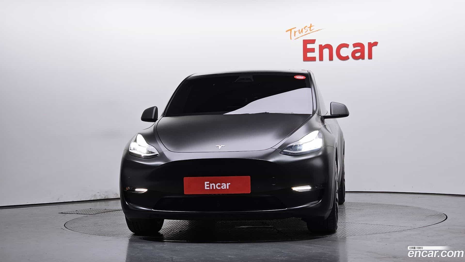 Model Y Tesla 2021.5-OUTER-003
