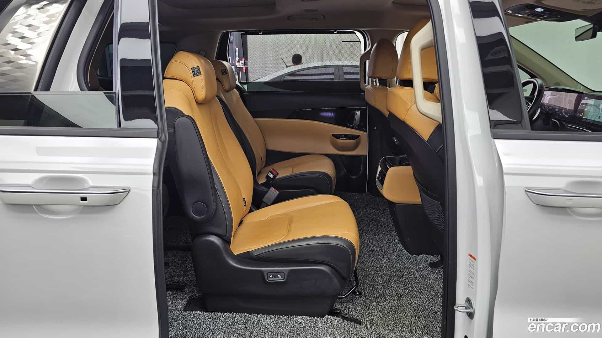 Canival Kia 2023.8-OPTION-016