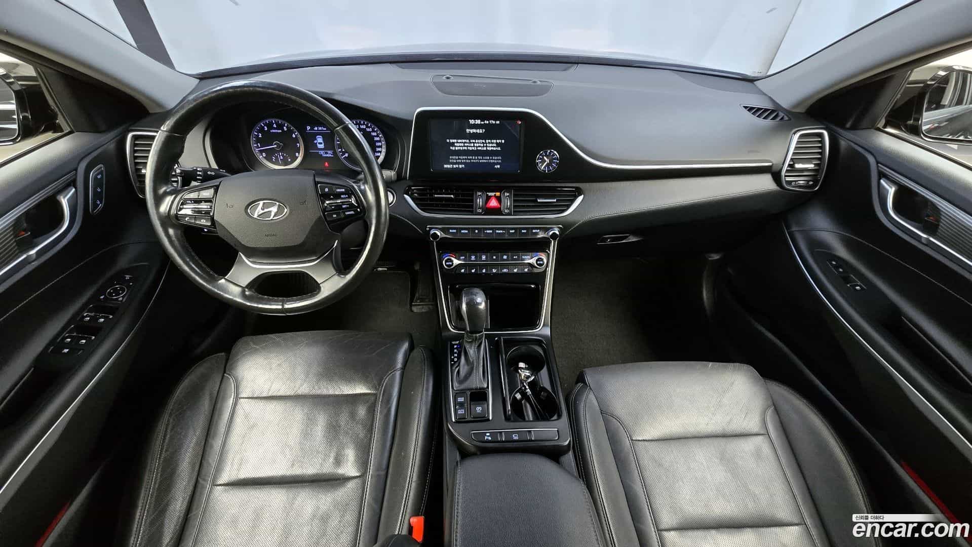 Grandeur Hyundai 2018.2-INNER-007
