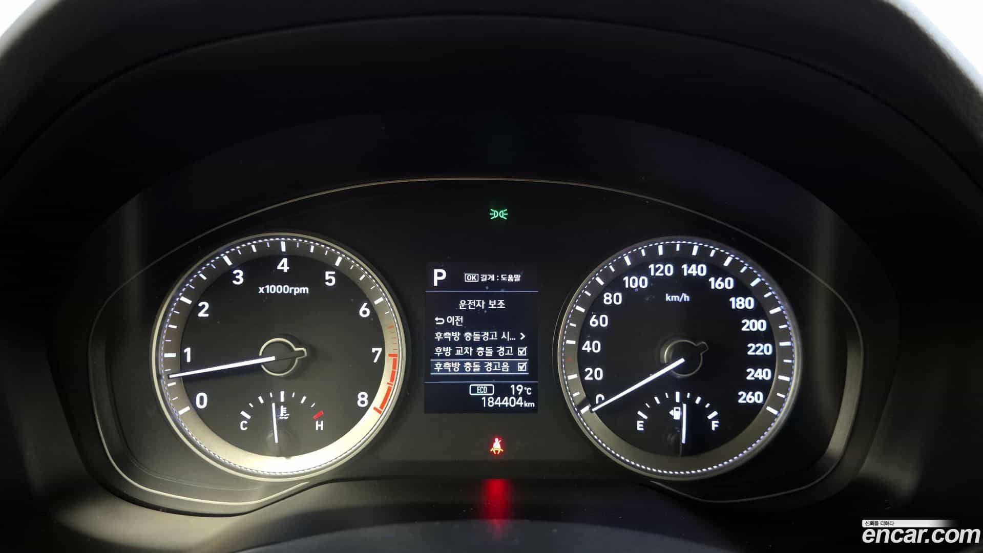 Grandeur Hyundai 2018.2-INNER-008