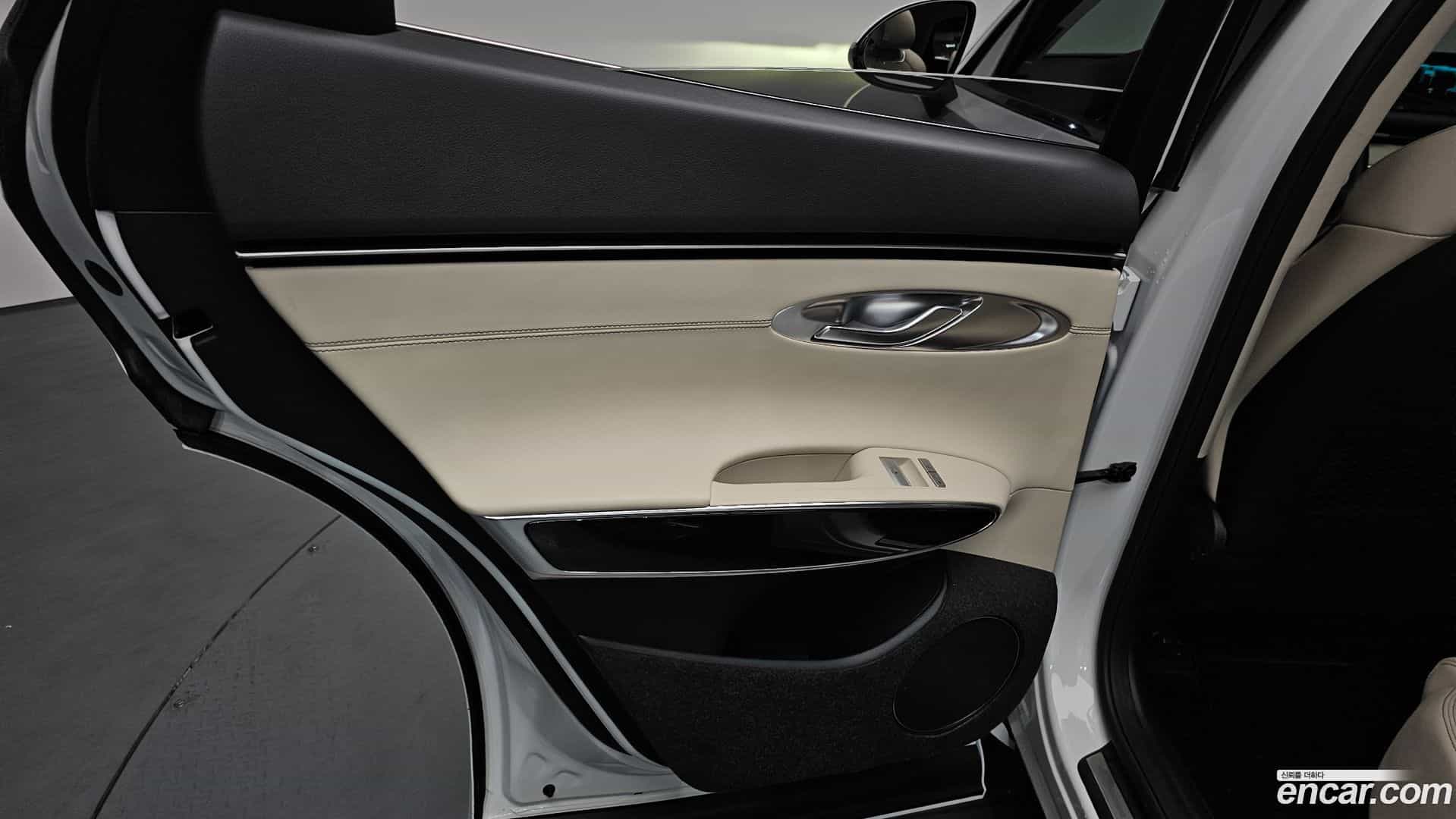 GV70 Genesis 2022.3-INNER-035