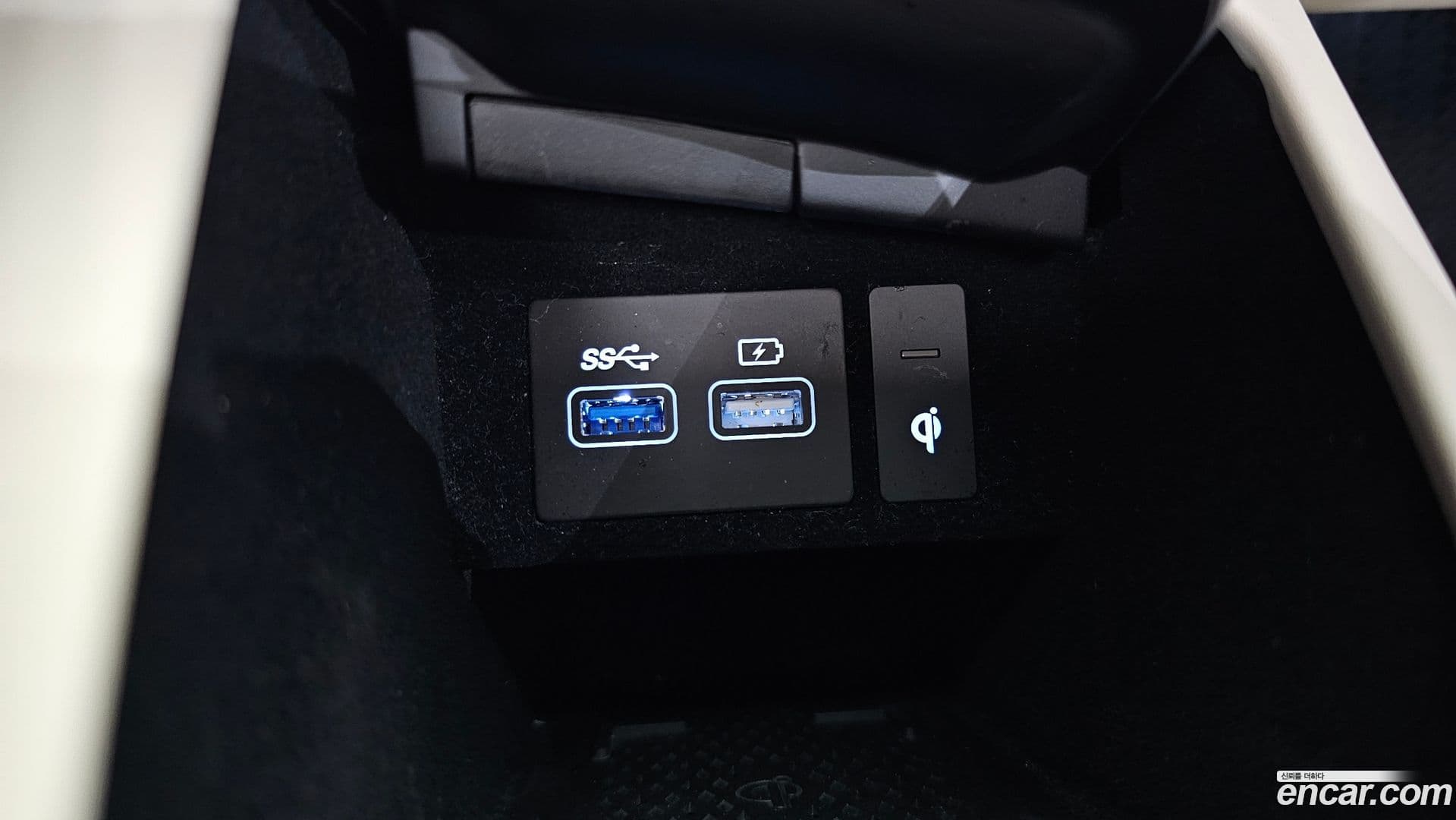 Main__Slider__Photo:GV70 Genesis 2022.3-32