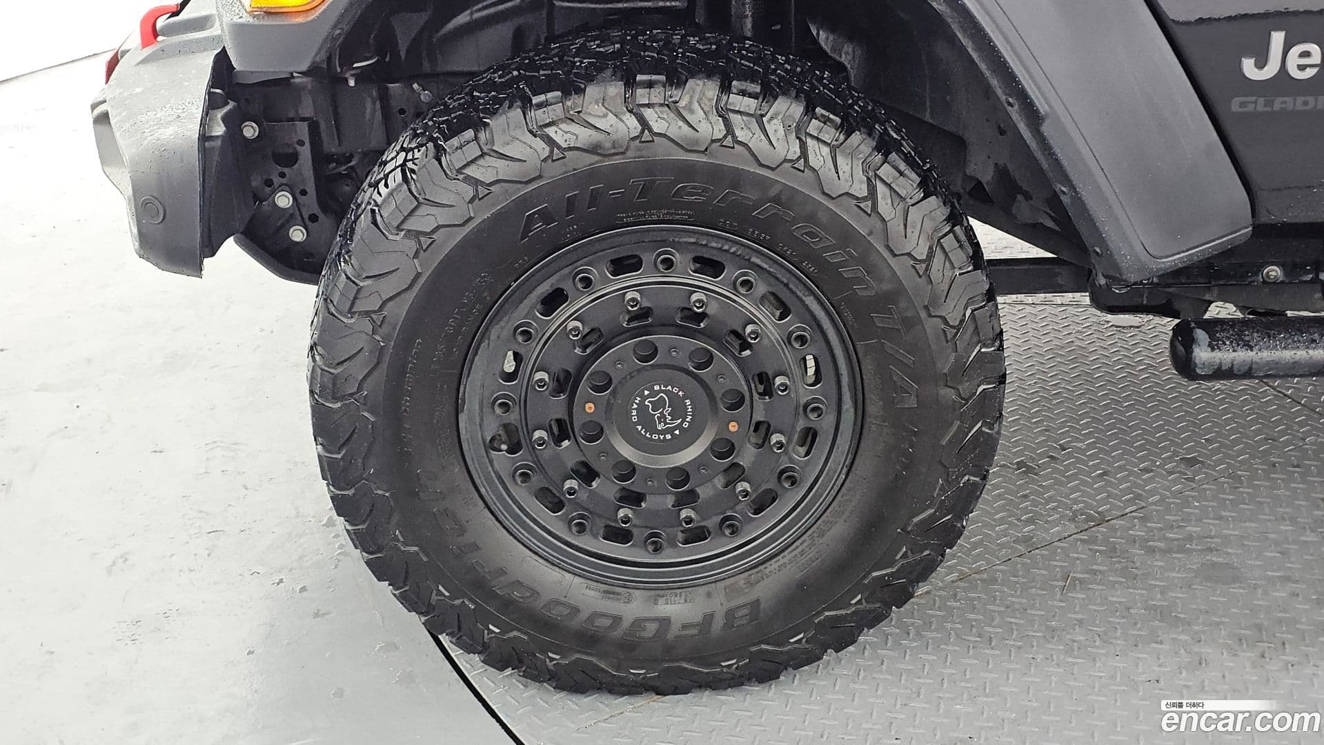 Main__Slider__Photo:Gladiator Jeep 2021.1-4