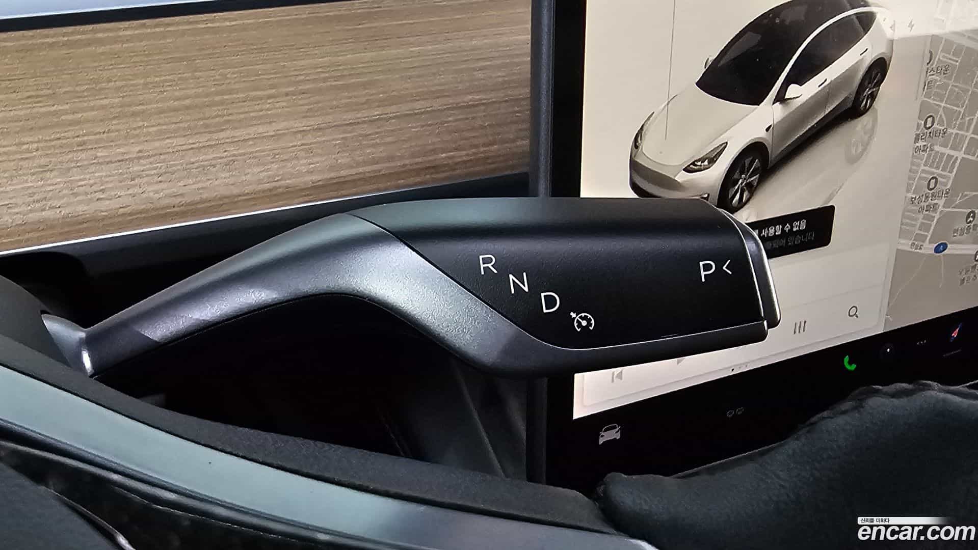 Model Y Tesla 2023.7-INNER-009