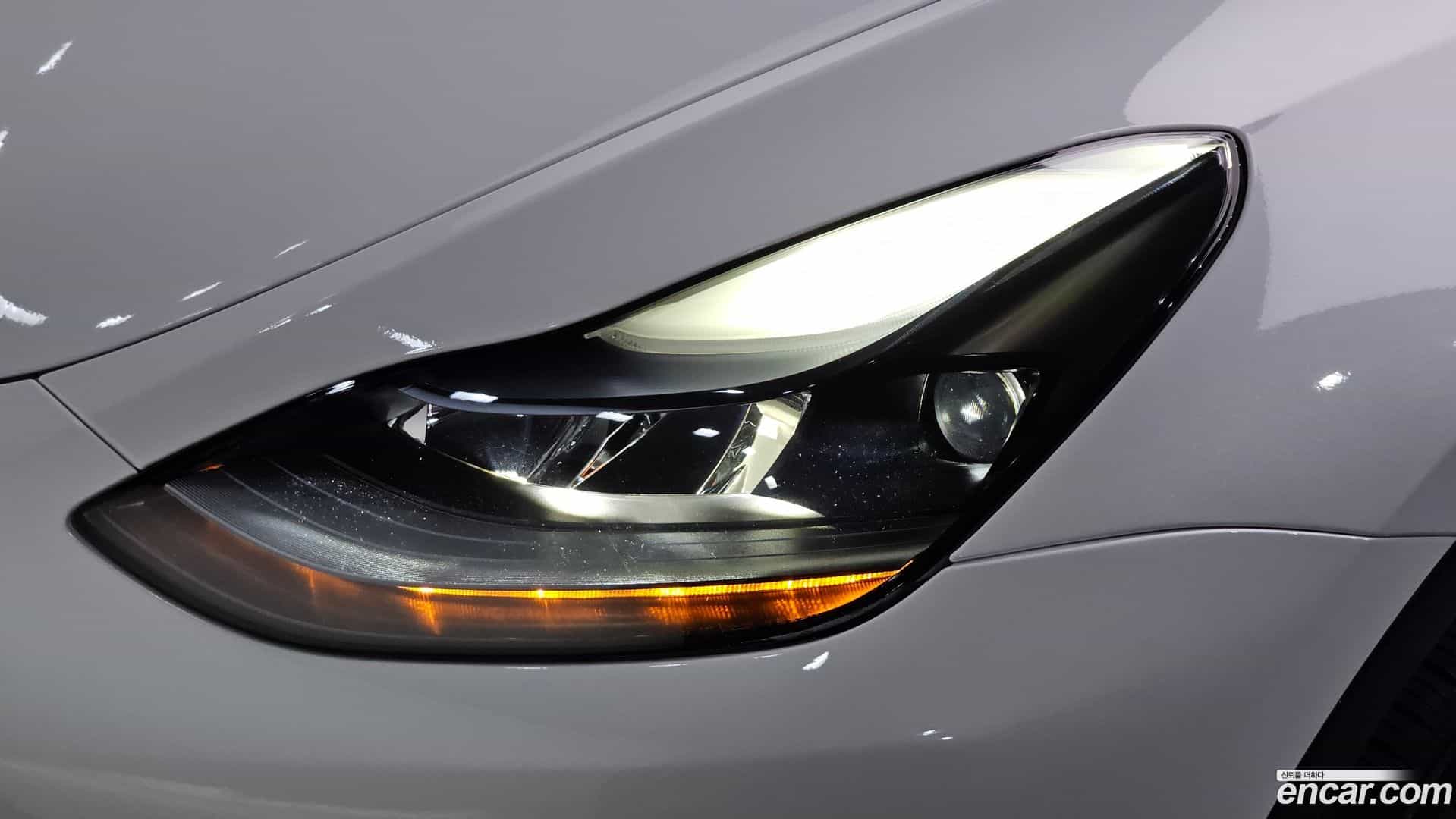 Model Y Tesla 2023.7-OUTER-032