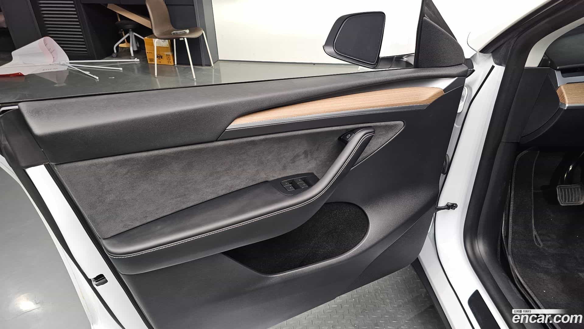 Model Y Tesla 2023.7-INNER-034