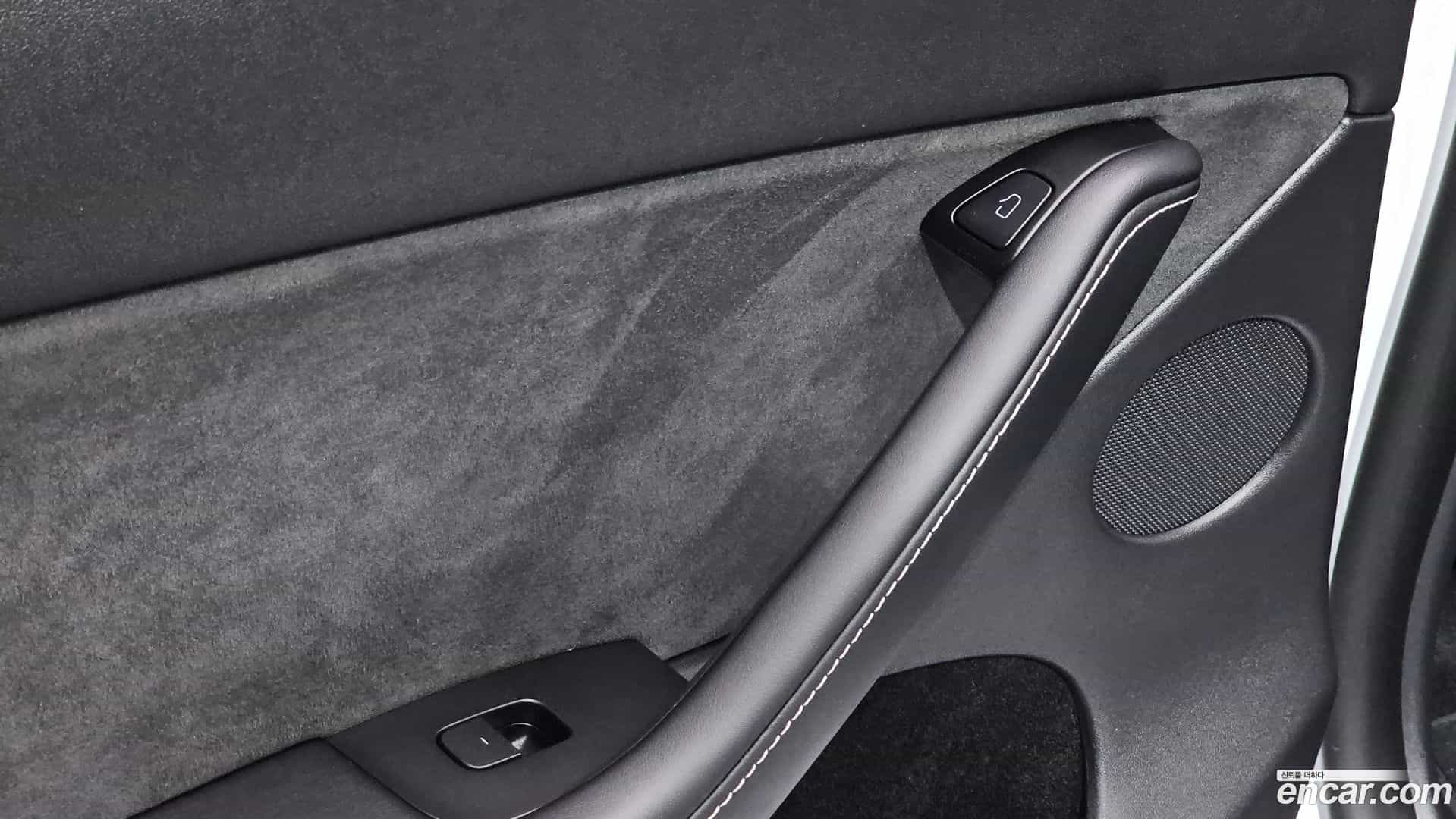 Model Y Tesla 2023.7-OPTION-042
