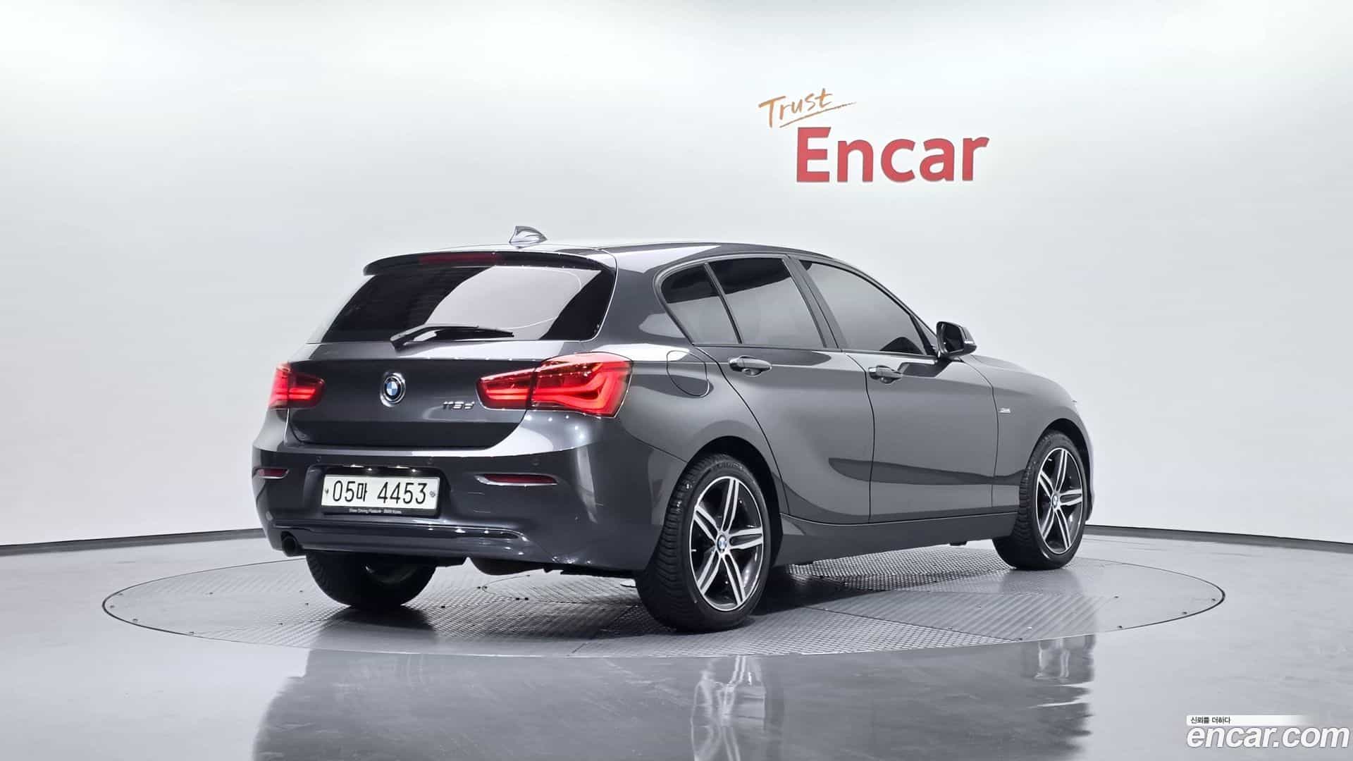 1-Series BMW 2017.5-OUTER-002