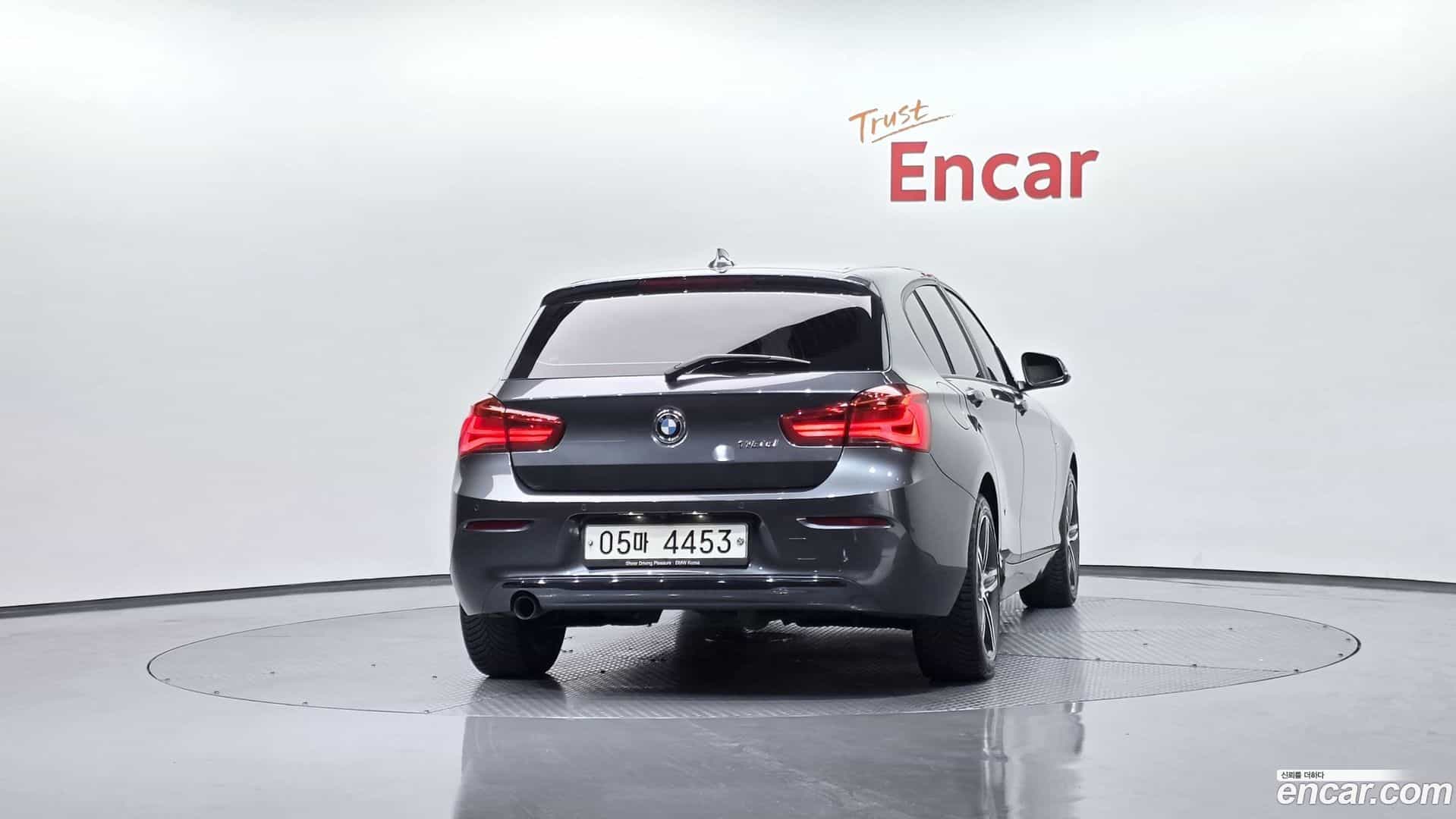 1-Series BMW 2017.5-OUTER-004