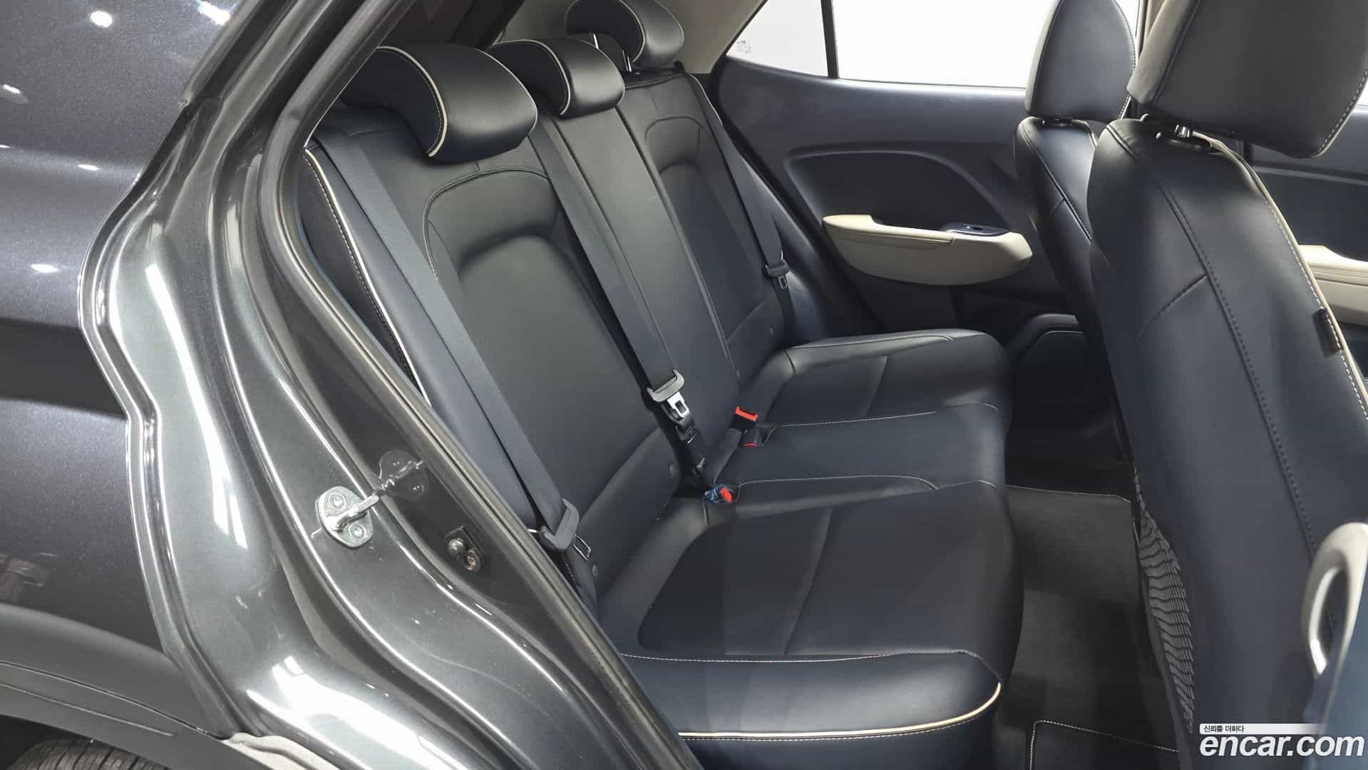 Venue Hyundai 2022.10-OPTION-015