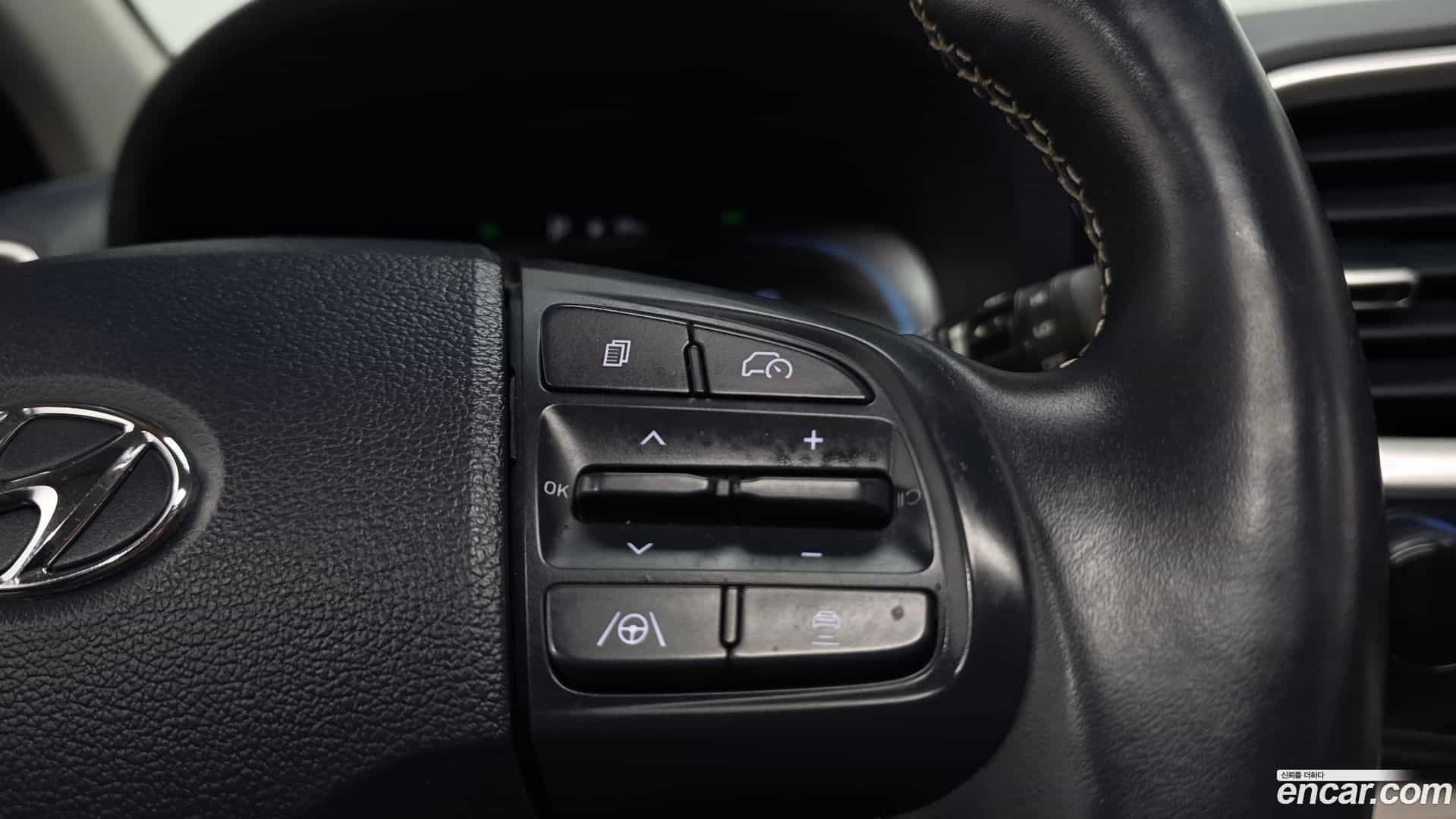 Venue Hyundai 2022.10-OPTION-021