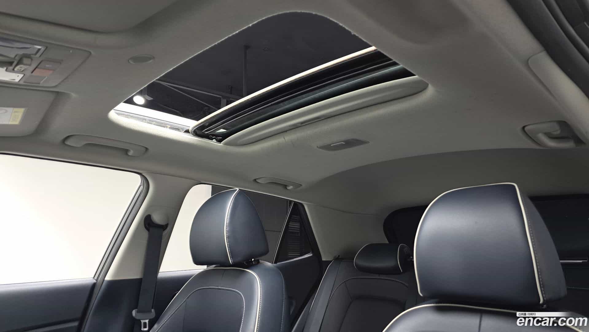 Venue Hyundai 2022.10-OPTION-023