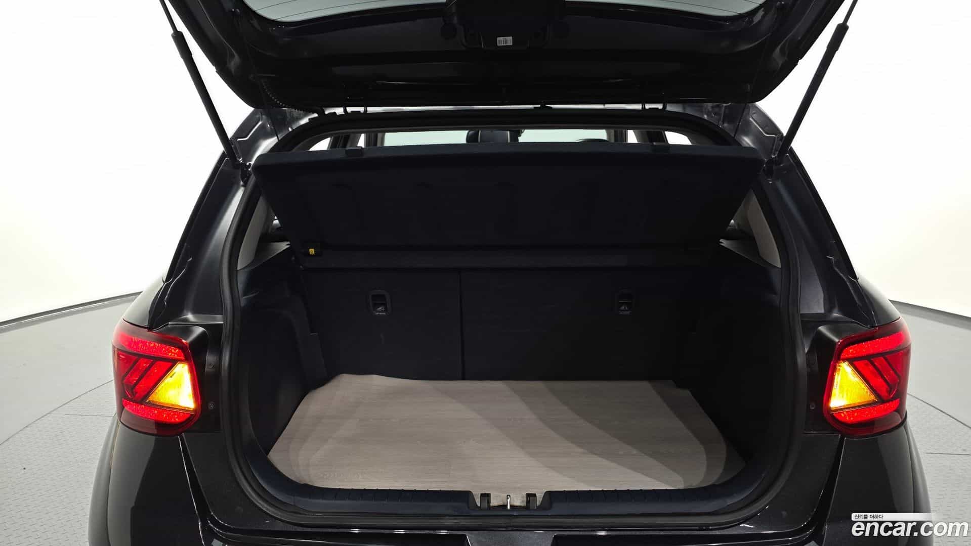 Venue Hyundai 2022.10-OPTION-024