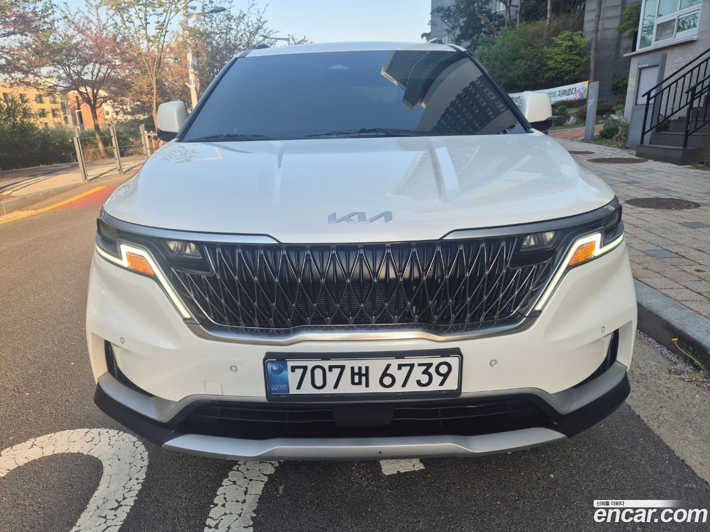 Main__Slider__Photo:Canival Kia 2023.2-0