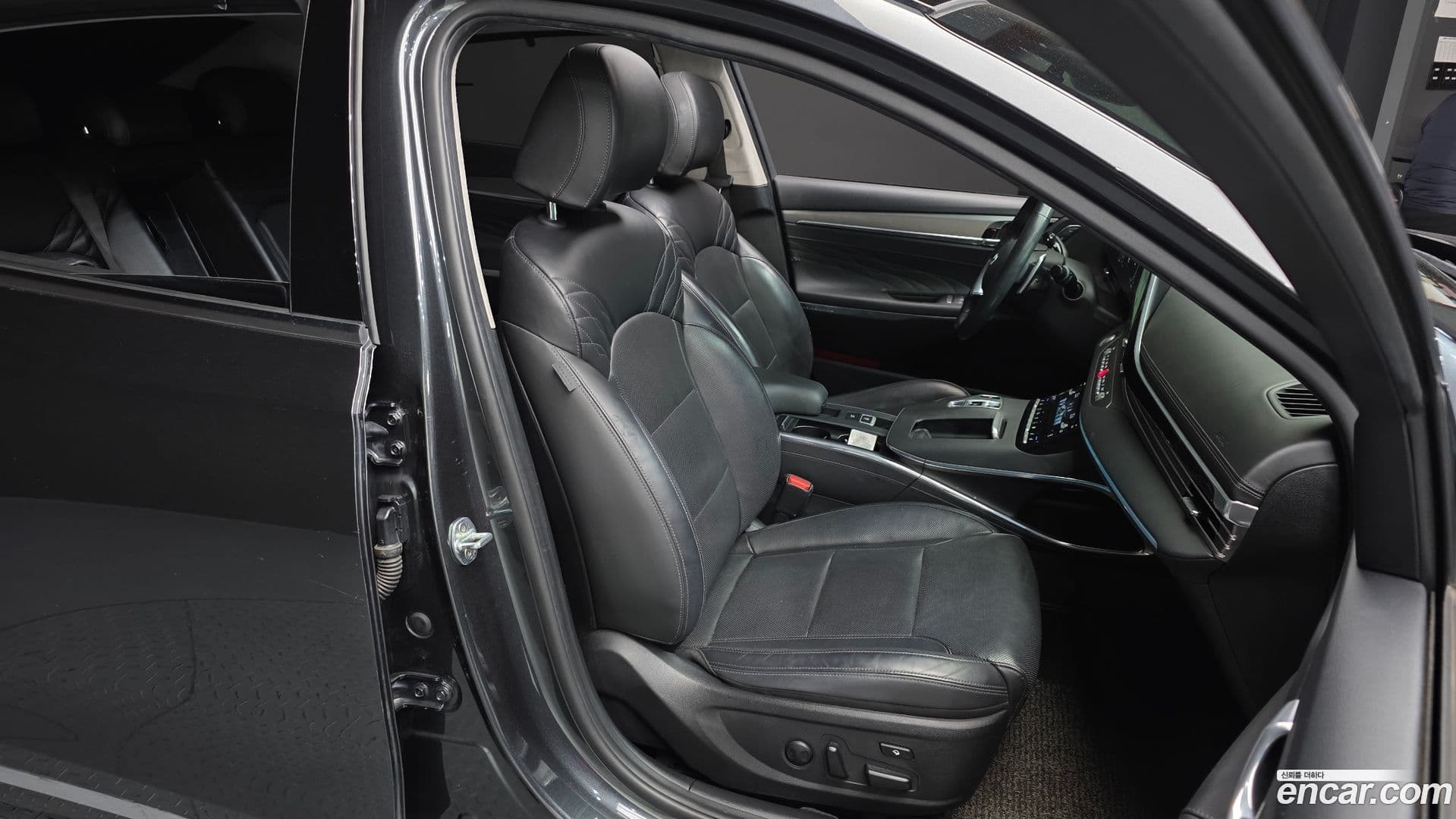 Main__Slider__Photo:Grandeur Hyundai 2020.11-11