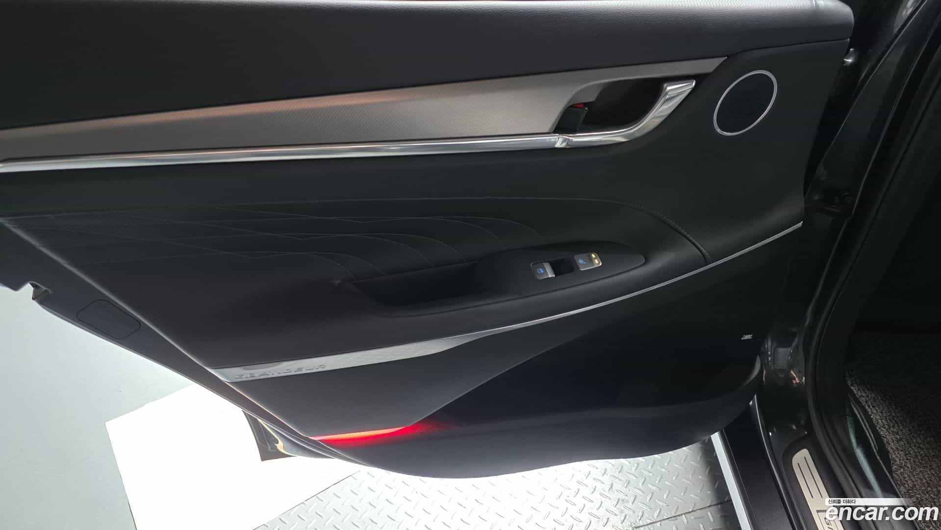 Grandeur Hyundai 2020.11-INNER-035
