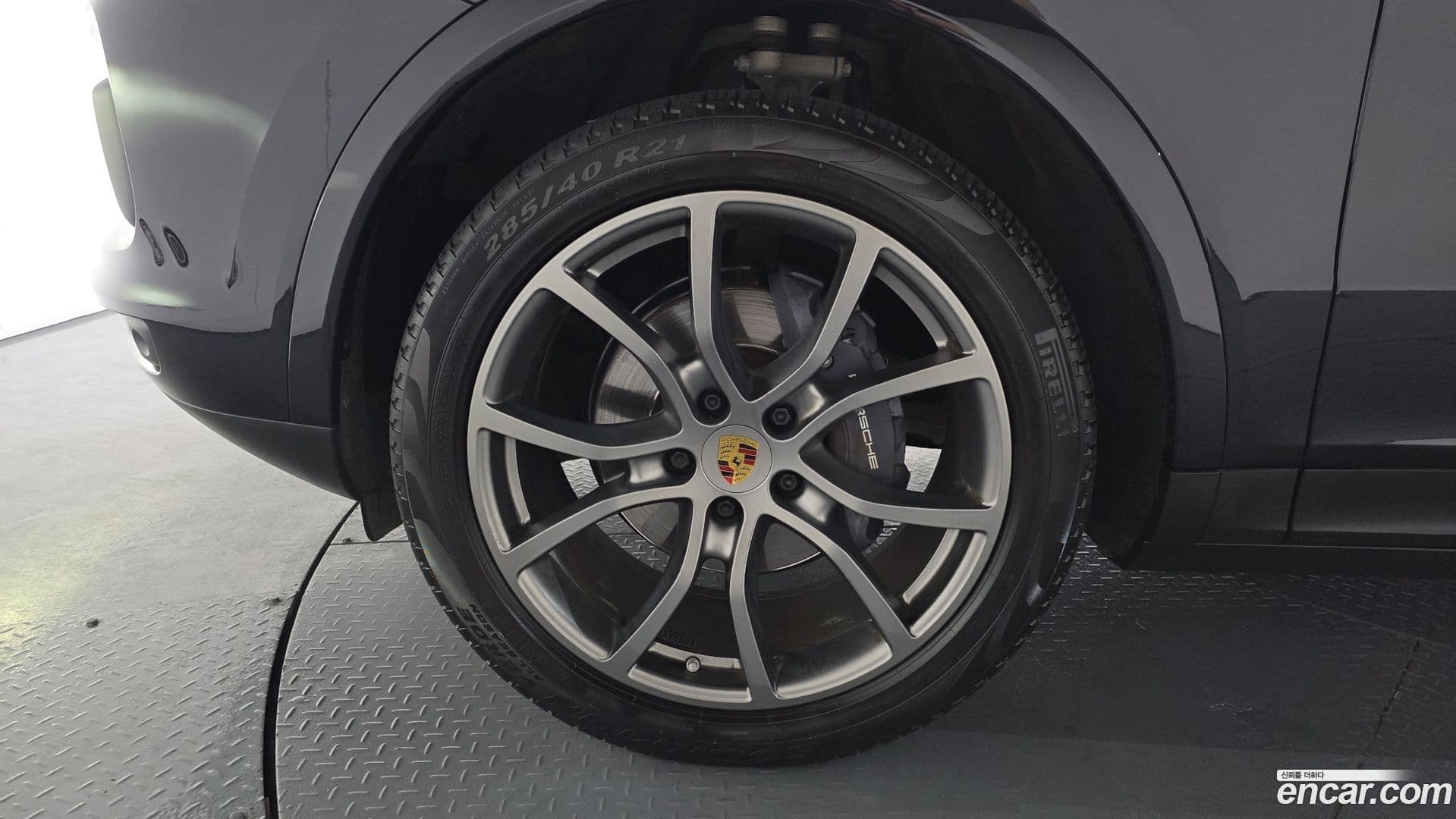 Main__Slider__Photo:Cayenne Porsche 2021.1-4