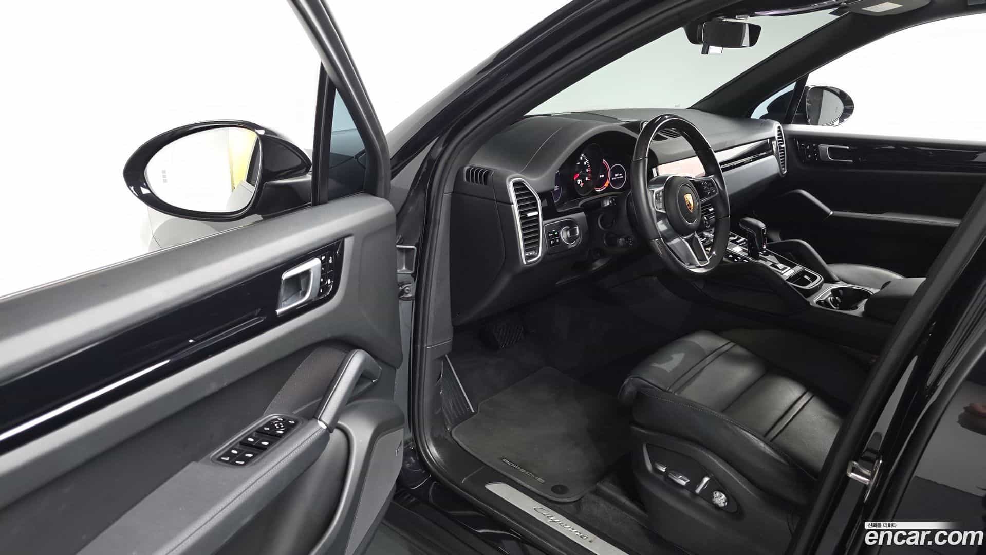 Cayenne Porsche 2021.1-INNER-010