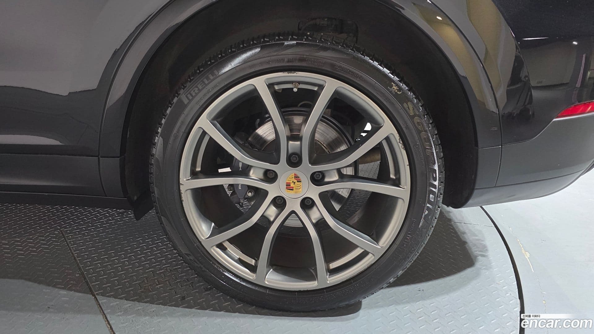 Main__Slider__Photo:Cayenne Porsche 2021.1-20