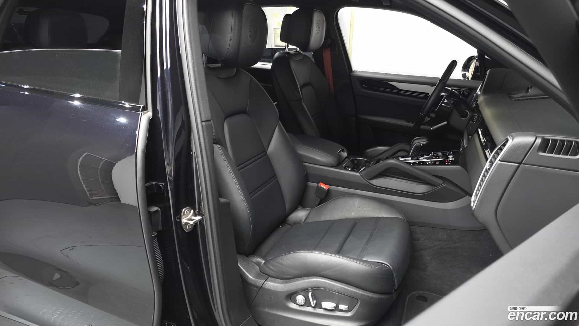 Cayenne Porsche 2021.1-INNER-036