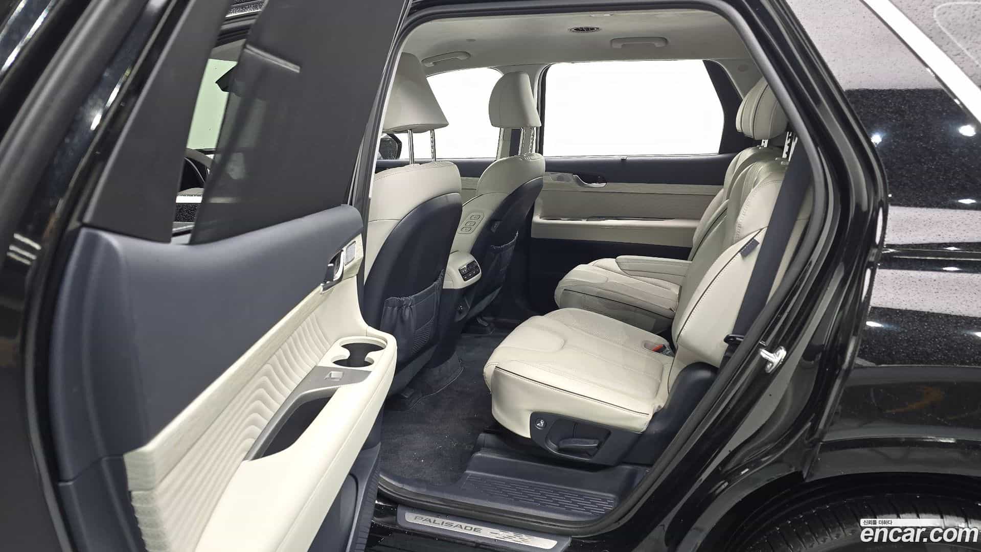 Palisade Hyundai 2023.2-INNER-036