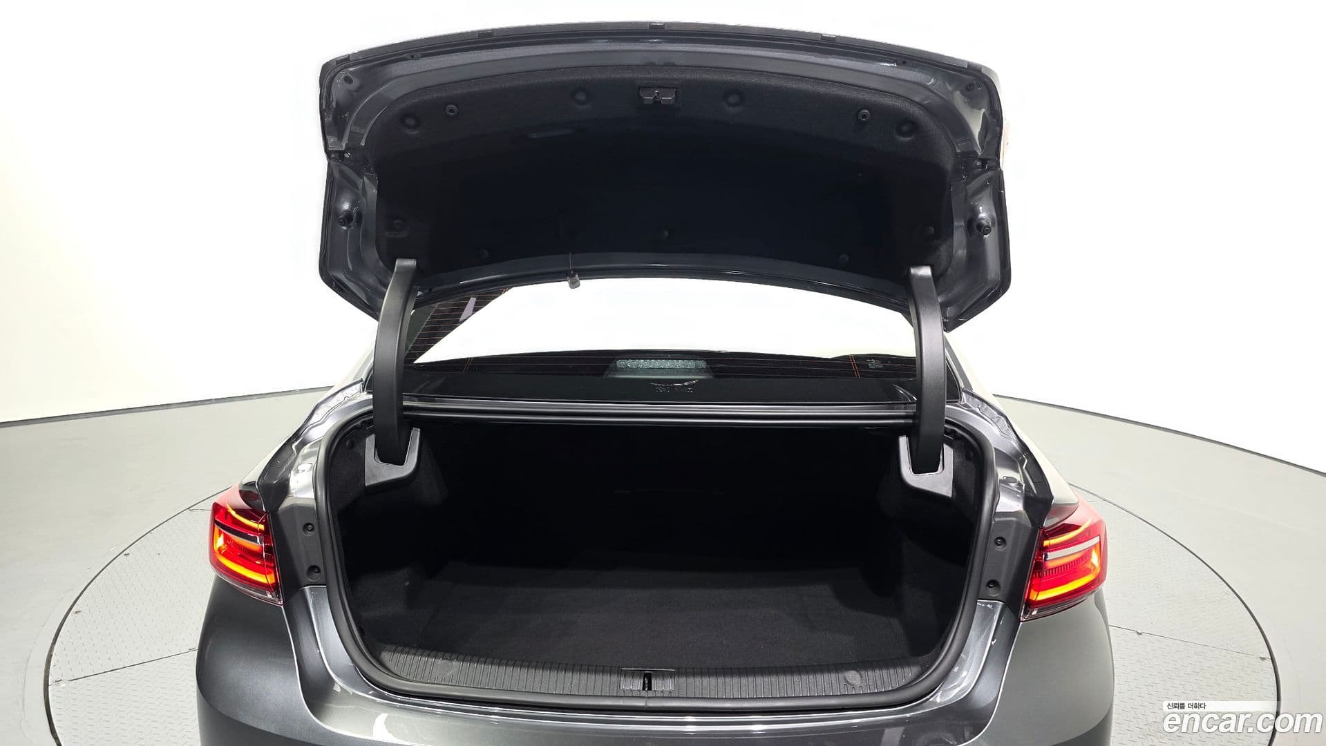 Main__Slider__Photo:SM6 Renault Korea 2022.6-19