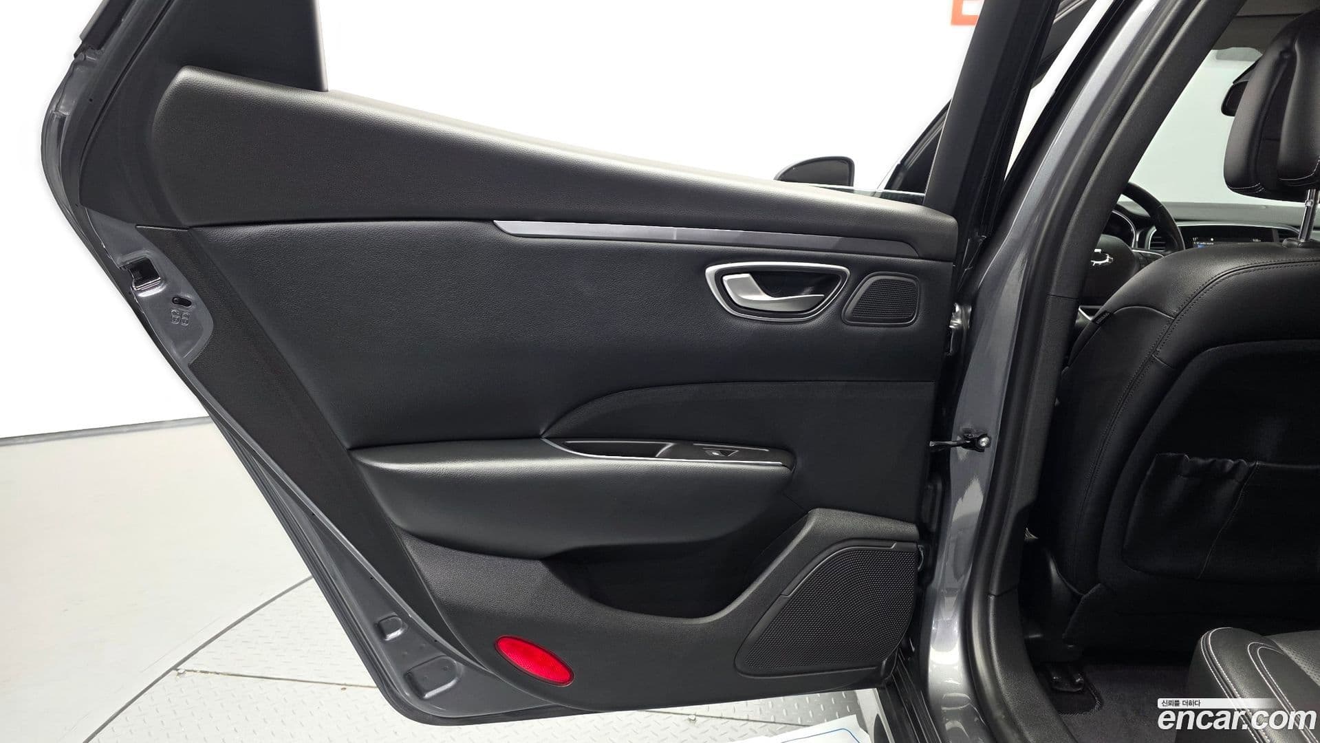 Main__Slider__Photo:SM6 Renault Korea 2022.6-24