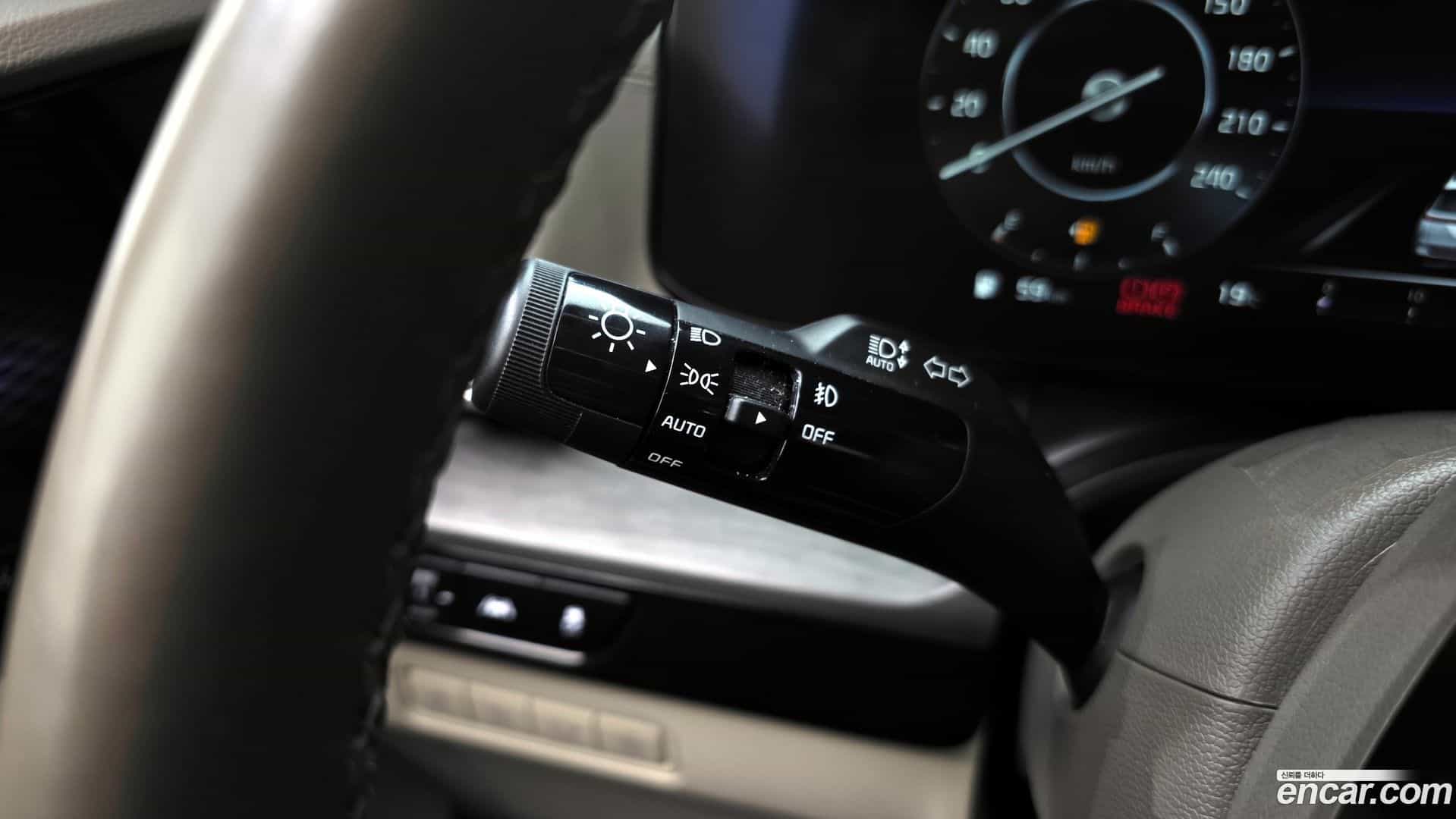 Canival Kia 2023.1-OPTION-047