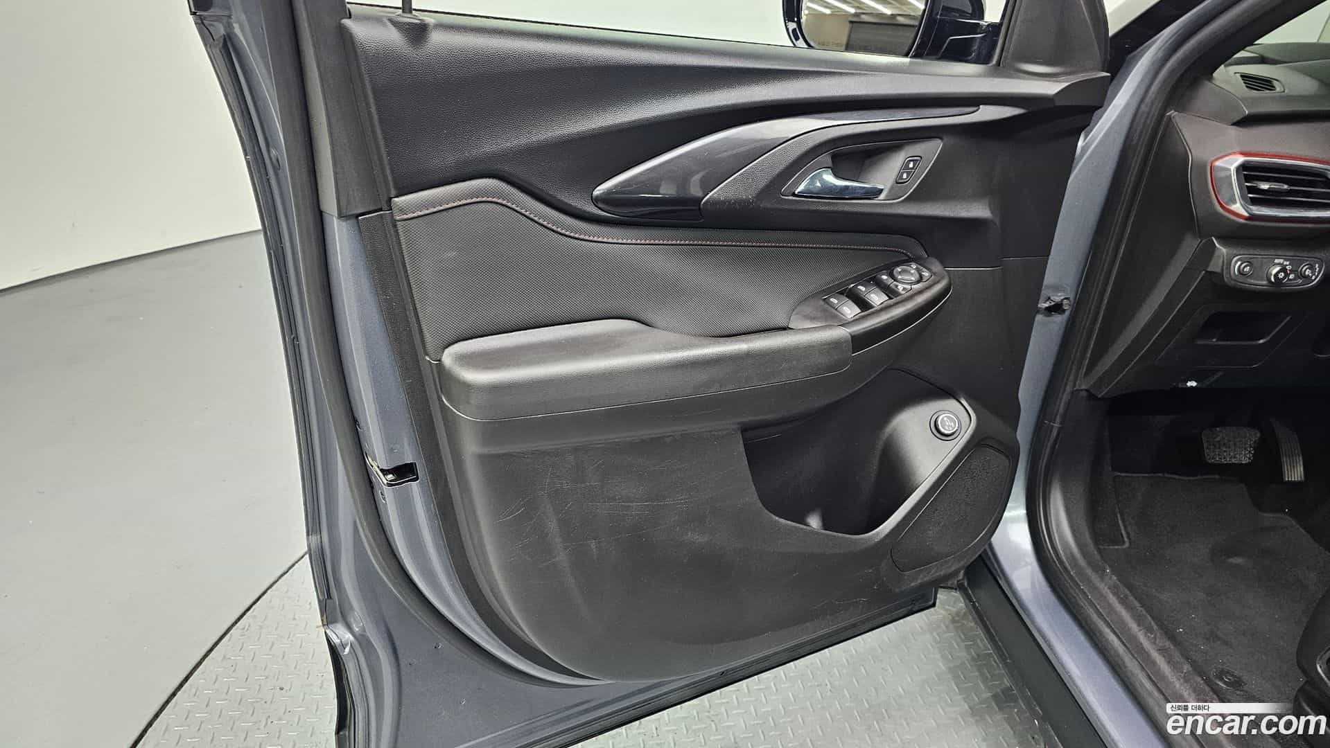 Trailblazer Chevrolet 2022.2-INNER-034
