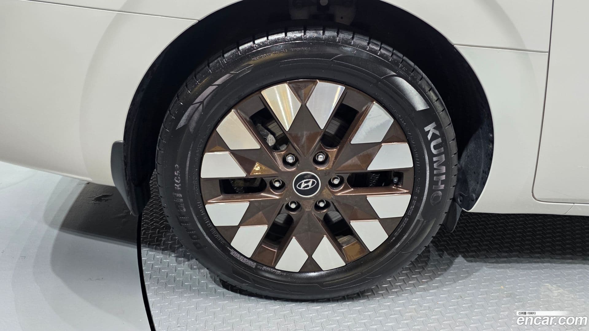 Main__Slider__Photo:Staria Hyundai 2024.2-4