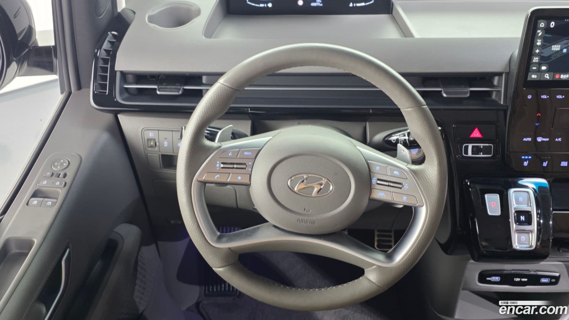 Main__Slider__Photo:Staria Hyundai 2024.2-12