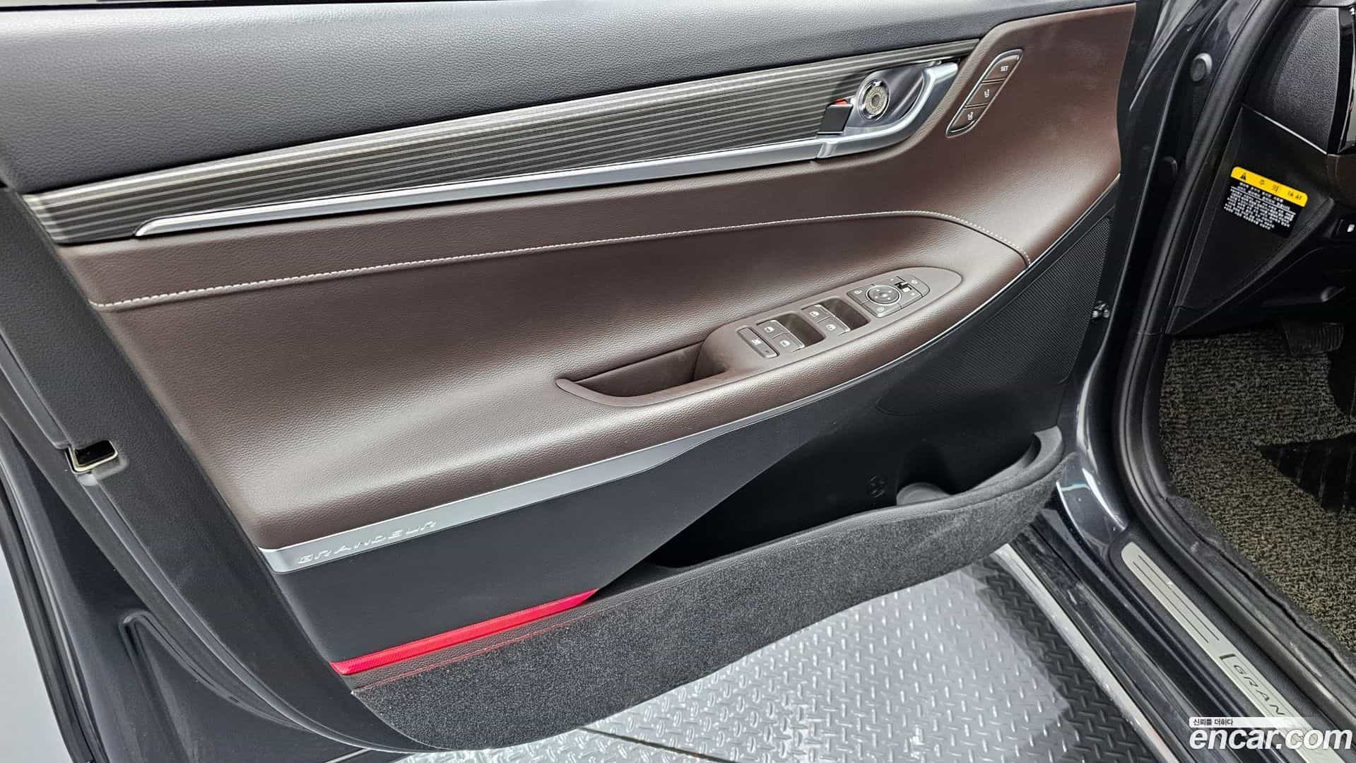 Grandeur Hyundai 2019.0-INNER-034