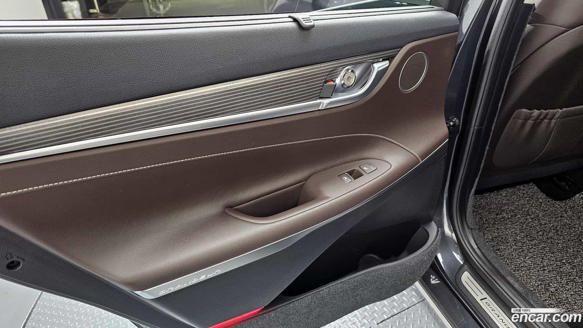 Grandeur Hyundai 2019.0-INNER-035