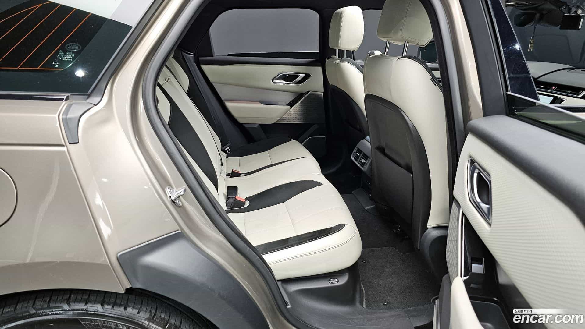 Range Rover Velar Land Rover 2019.8-OPTION-015