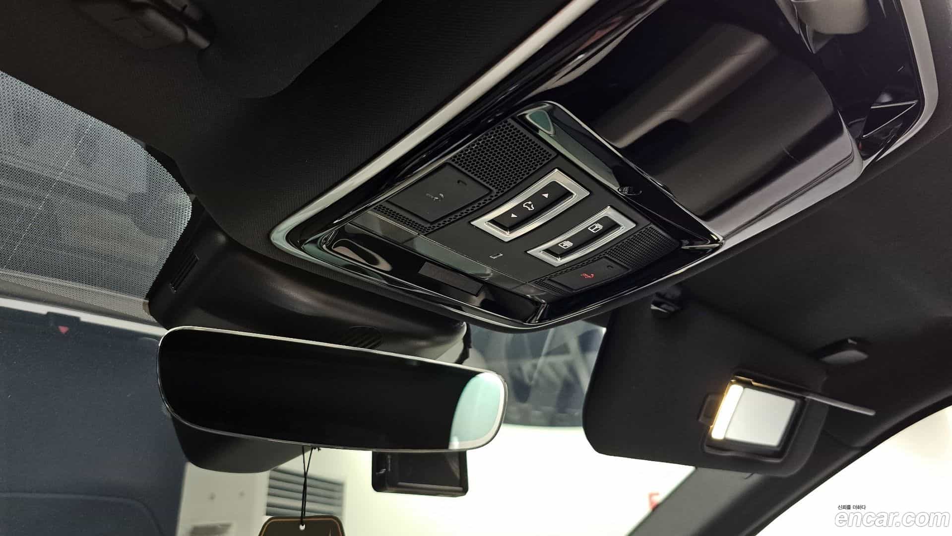 Range Rover Velar Land Rover 2019.8-OPTION-021