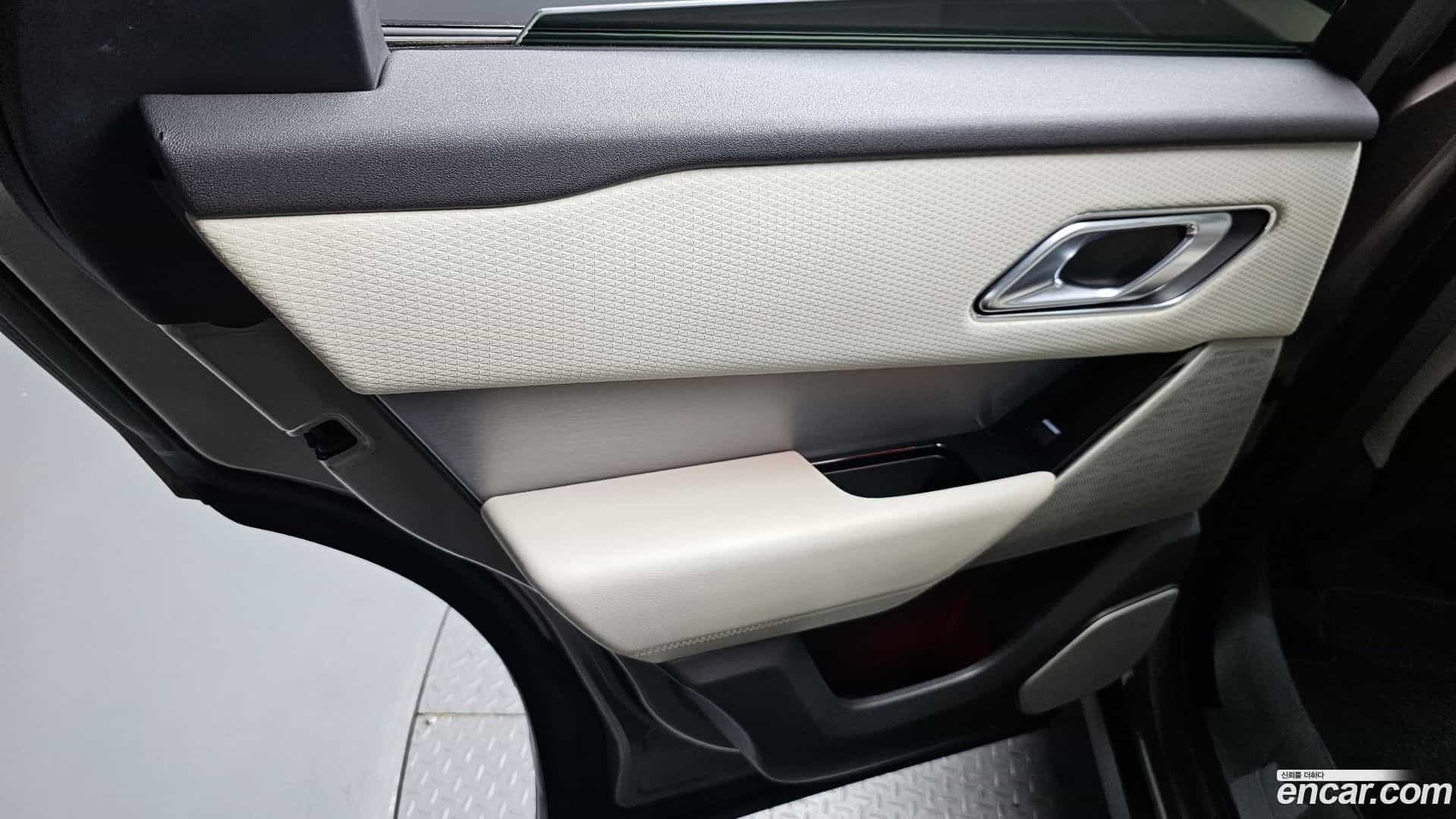 Range Rover Velar Land Rover 2019.8-INNER-035