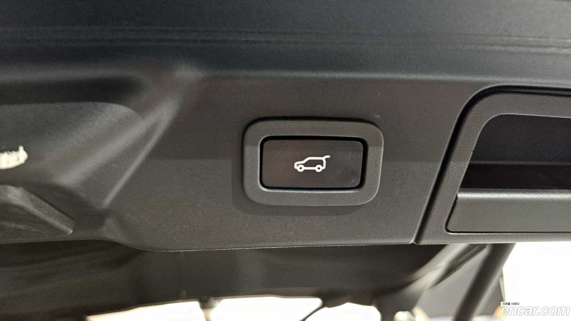 Range Rover Velar Land Rover 2019.8-OPTION-044