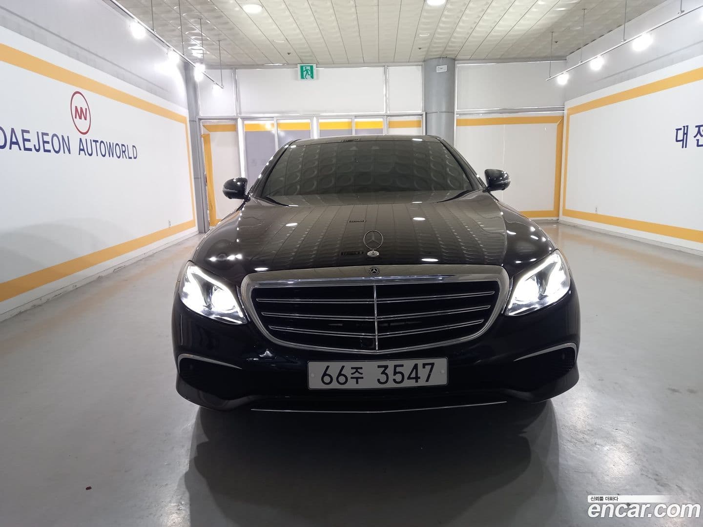 Main__Slider__Photo:E-Class Mercedes-Benz 2019.7-0