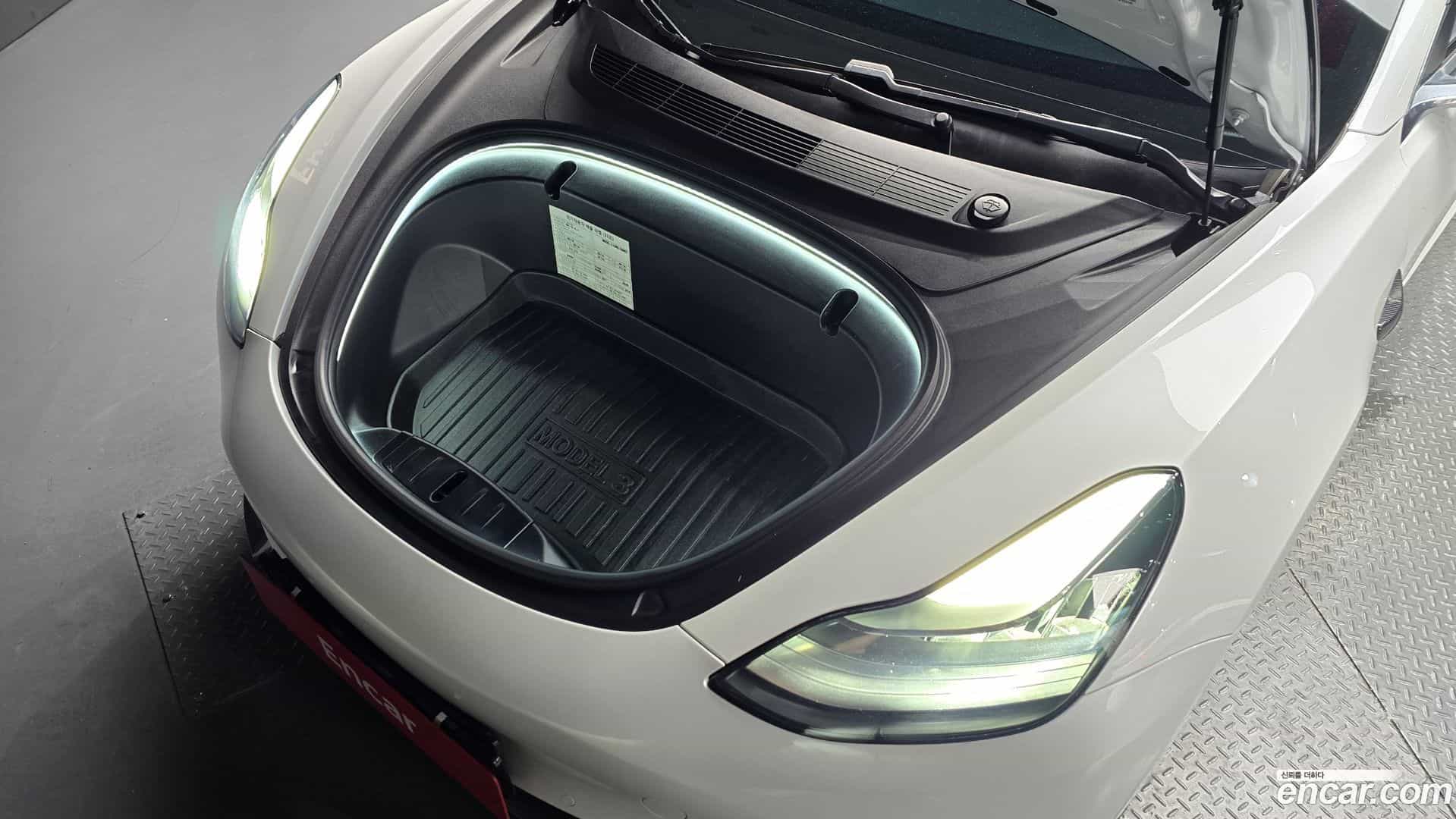Model 3 Tesla 2020.5-OUTER-006