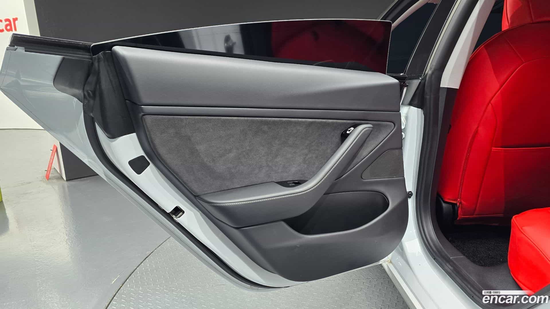 Model 3 Tesla 2020.5-INNER-035