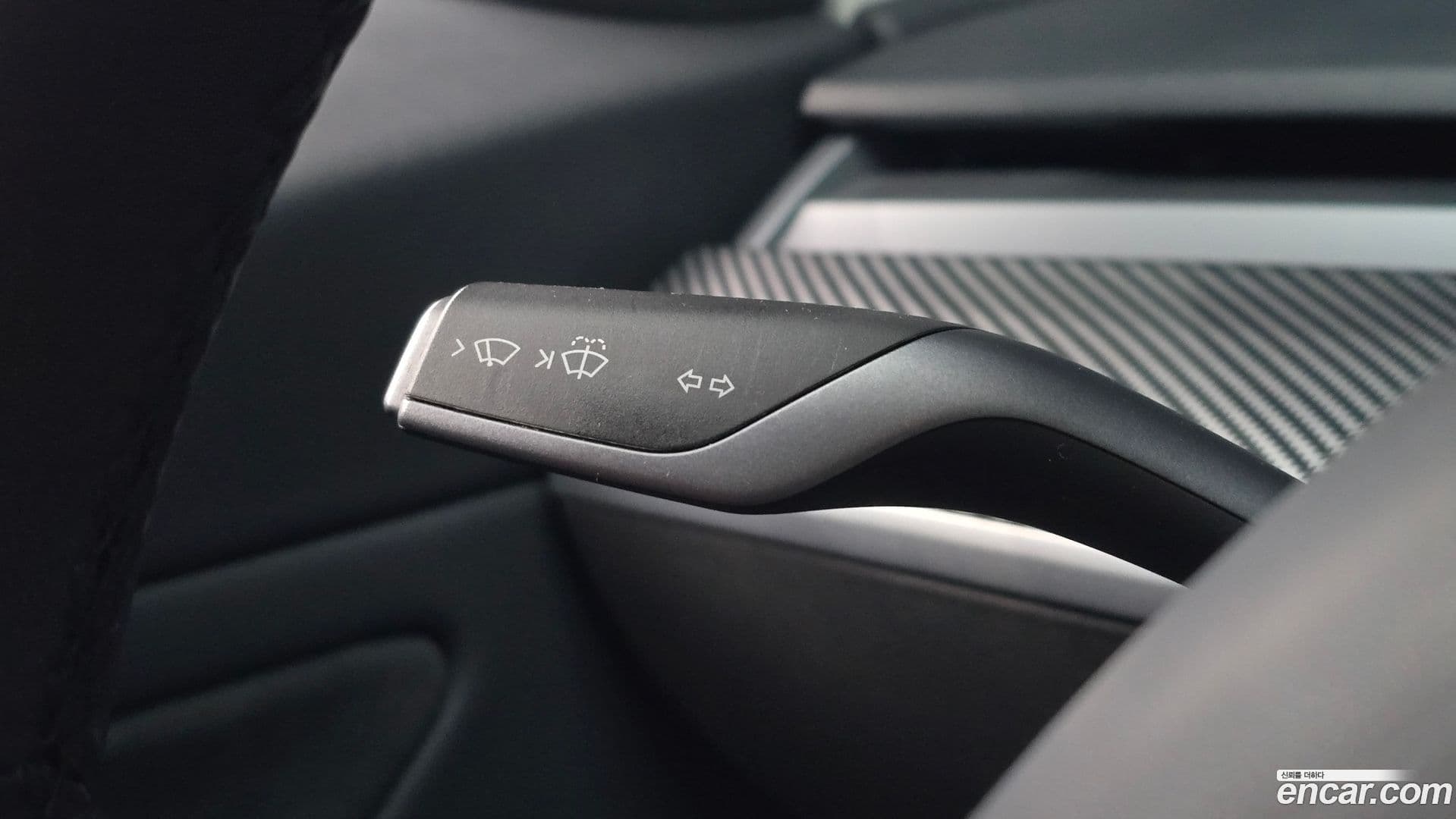 Main__Slider__Photo:Model 3 Tesla 2020.5-30