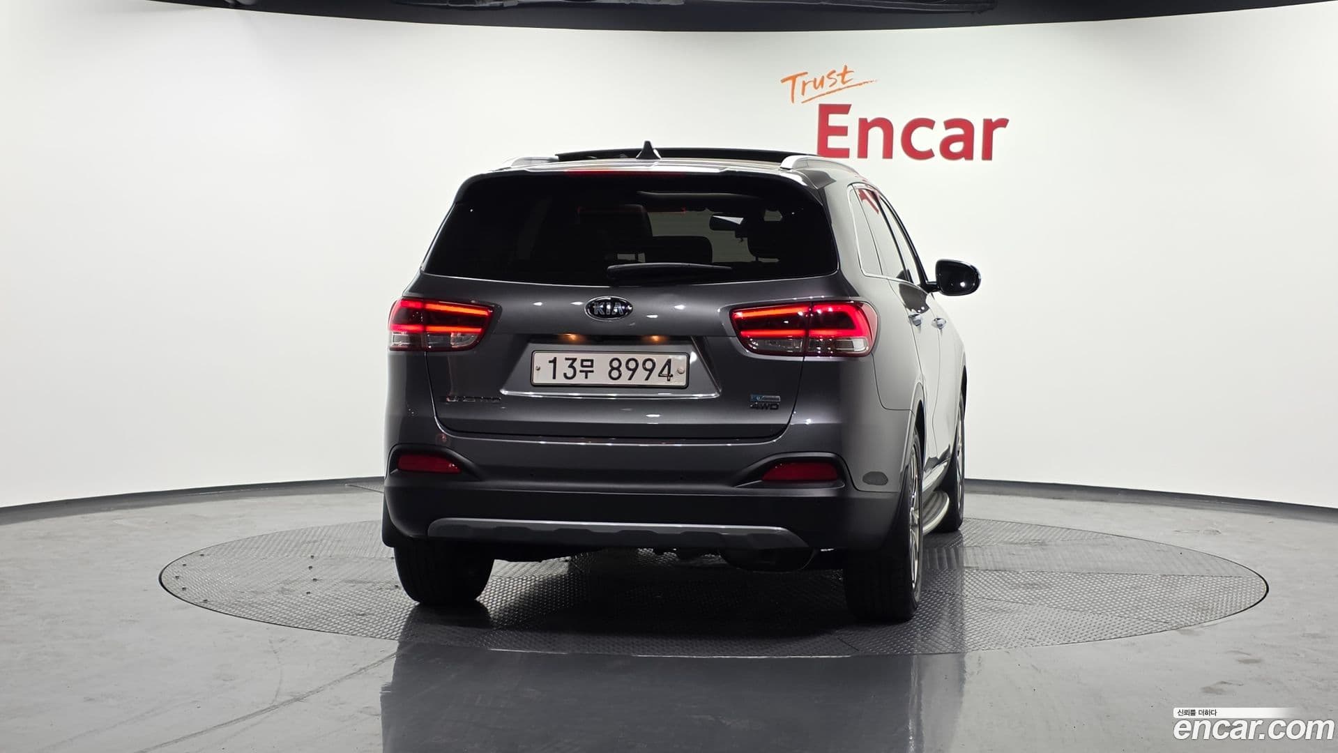 Main__Slider__Photo:Sorento Kia 2015.0-3