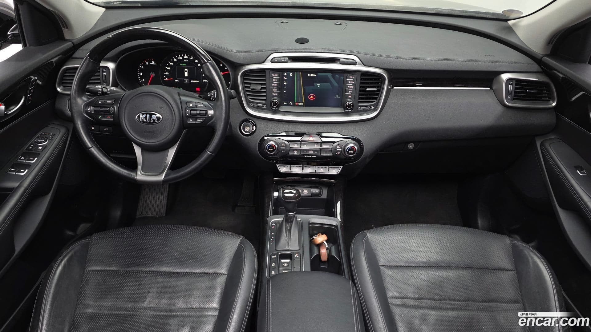 Main__Slider__Photo:Sorento Kia 2015.0-6
